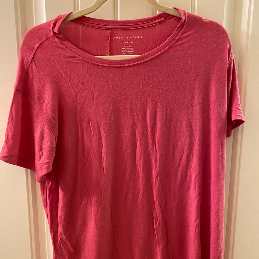 American Eagle Pink Soft & Sexy Tee. Size S.